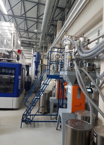 Instalacje do przesyłu materiałów sypkich i granulatu 